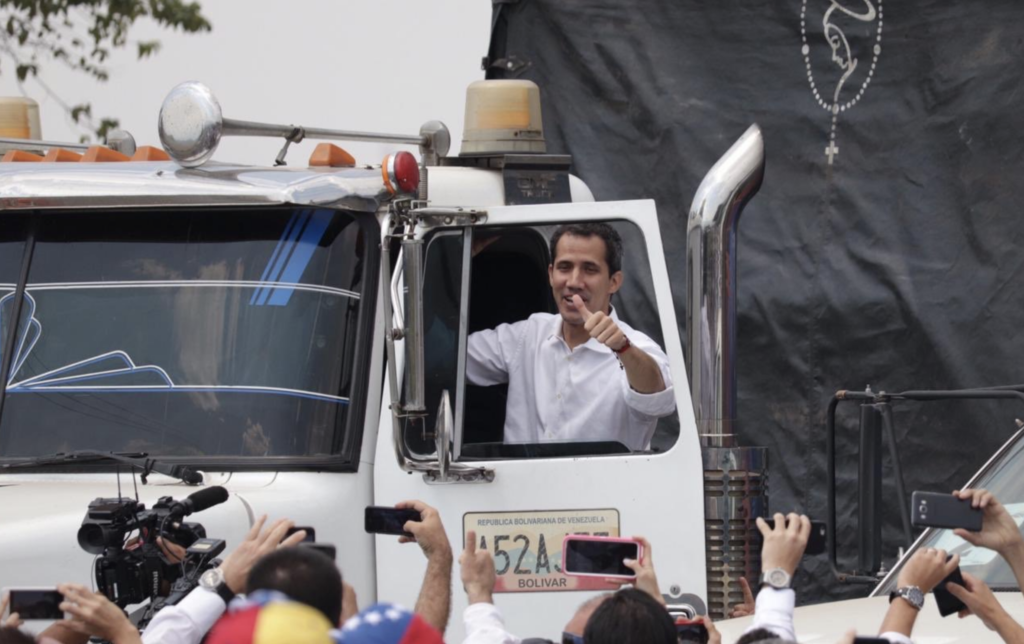 Ayuda humanitaria no desiste en cruzar frontera con Venezuela