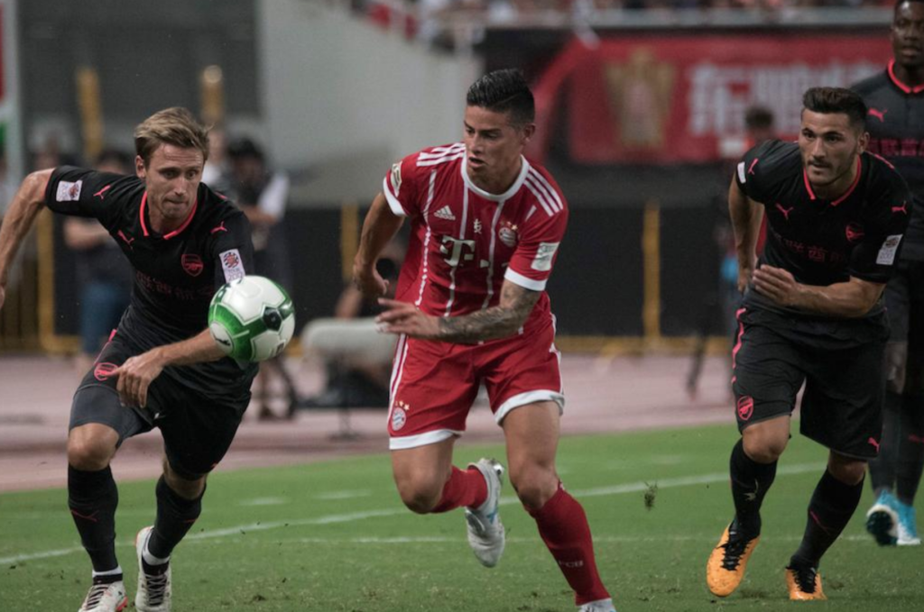 Queiroz sigue de gira por los estadios donde brillan los colombianos