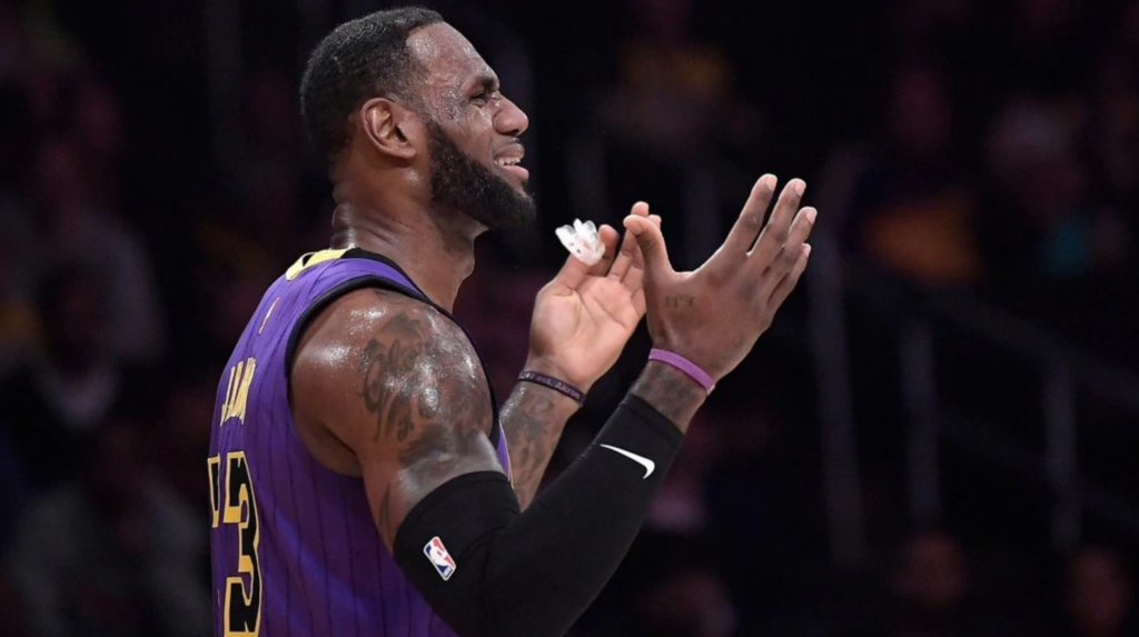 Lebron James se quedo sin playoffs despues de ocho finales consecutivas