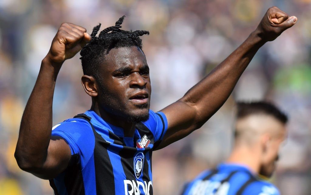 Imparable el tanque, Duván Zapata hombre récord en Italia.