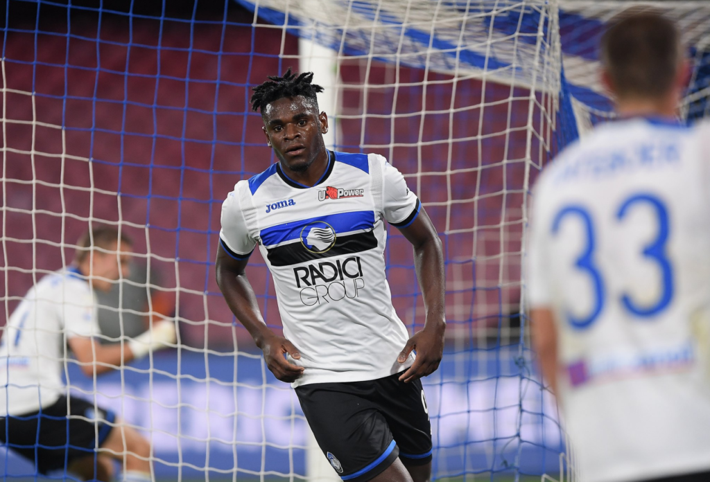 Duvan Zapata le marco a Ospina