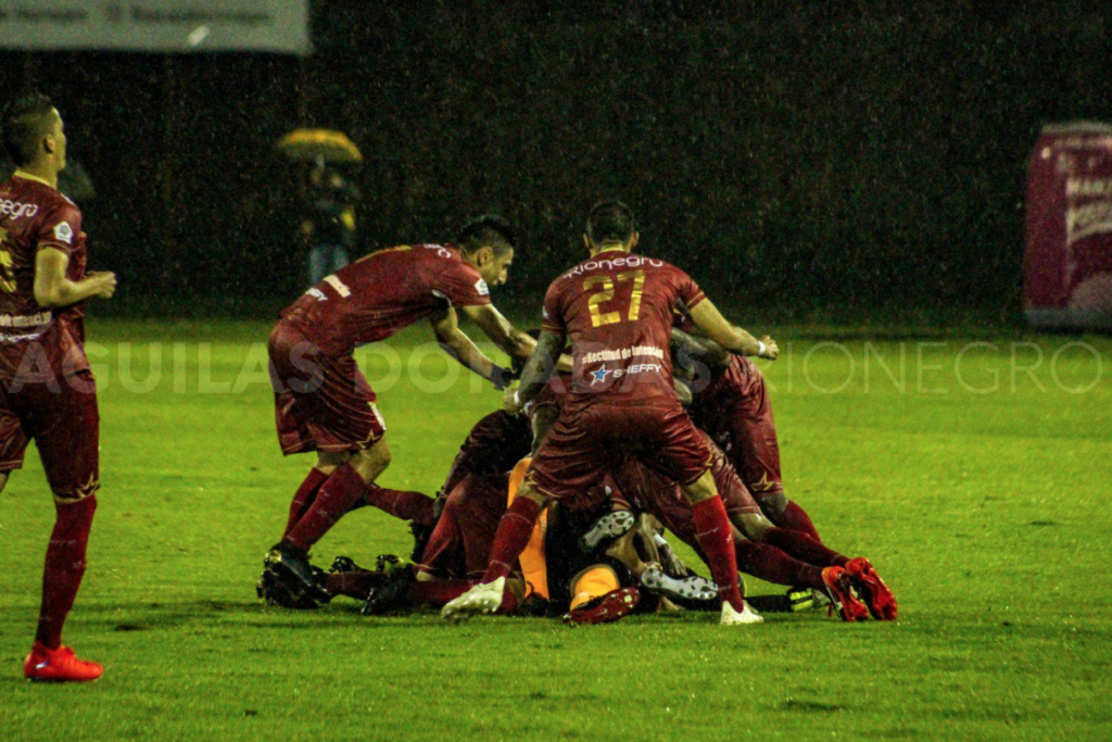 El gol con Nacional puso a Delgado por encima de Higuita