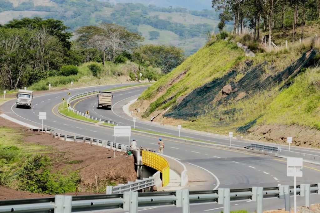 Se realizó la entrega del proyecto Pacífico 2 en La Pintada