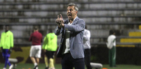 Lucas Pusineri: sobre su posibilidad de dirigir a Nacional
