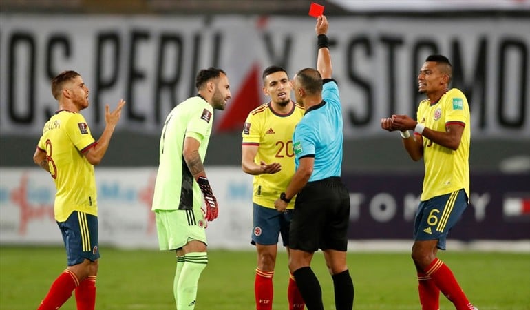 Cuadrado le envió un mensaje a Daniel Muñoz por la expulsión