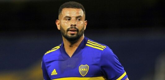 Gago defiende a Cardona: “¿Se fue a la playa? Hubiese invitado”