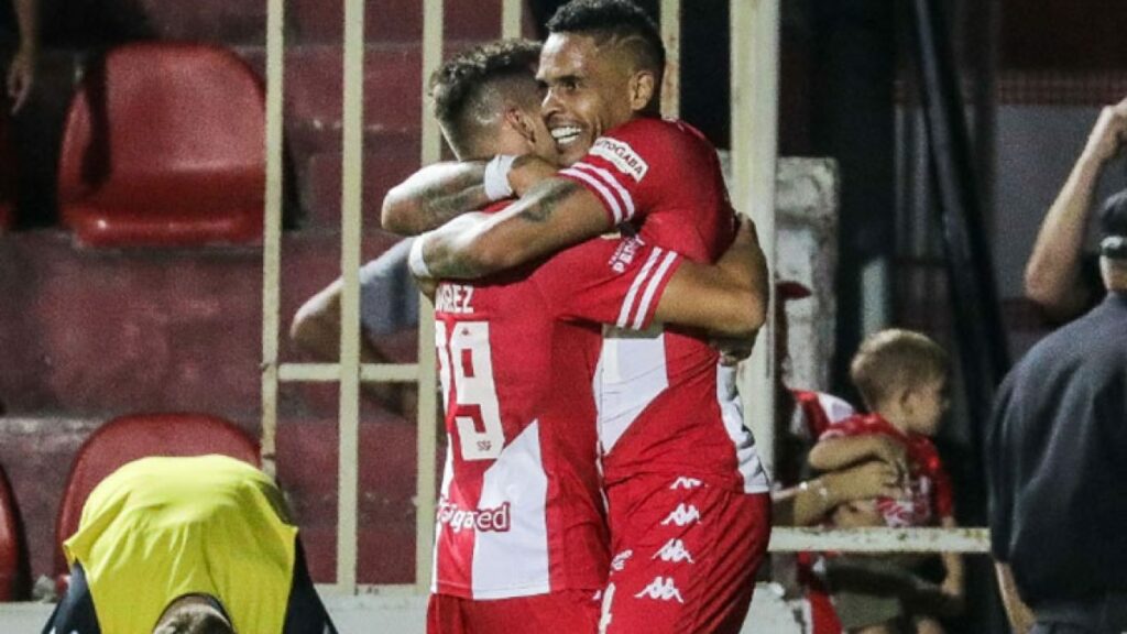 Jonatan Álvez y su primer golazo con Unión de Santa Fe