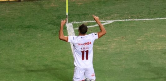 ¿Cuántas victorias tienen los clubes colombianos en Brasil?